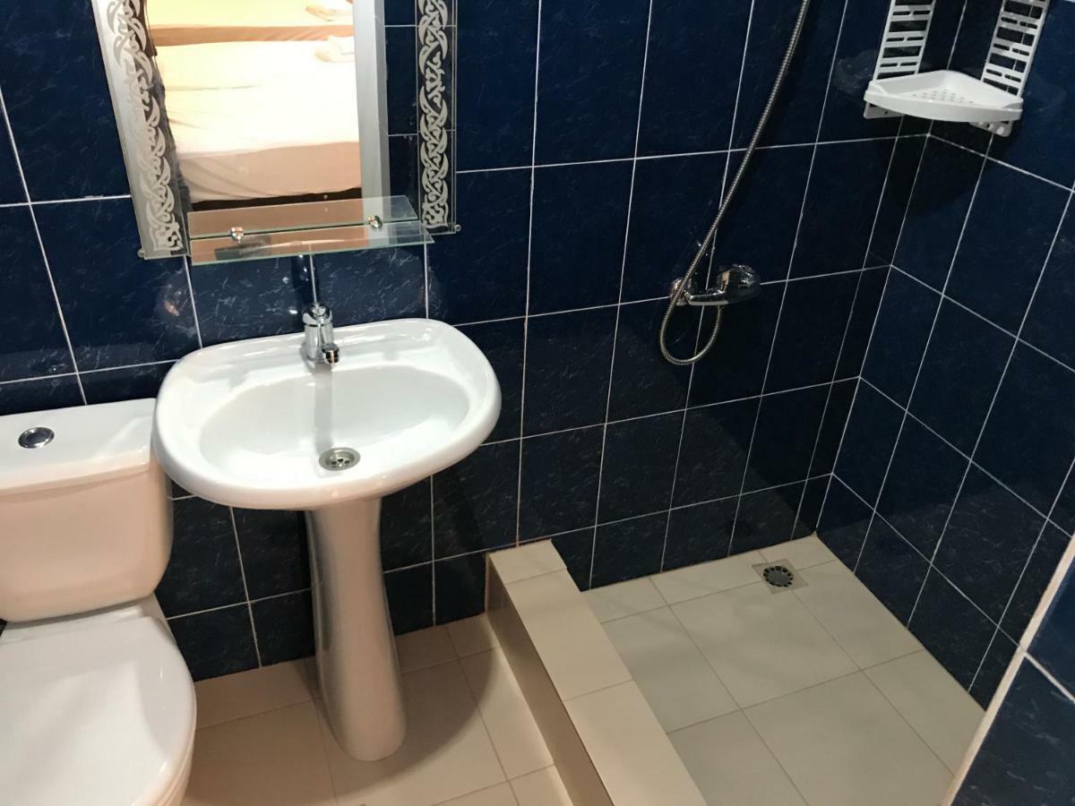 מלון גגרה Ainar מראה חיצוני תמונה
